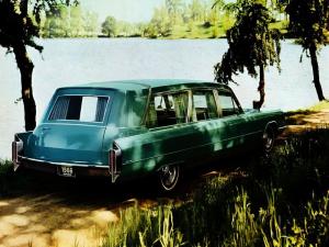 Cadillac Superior Sovereign Tiara Hearse